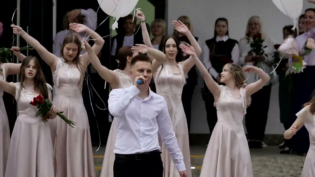 Финальная песня выпускников. 