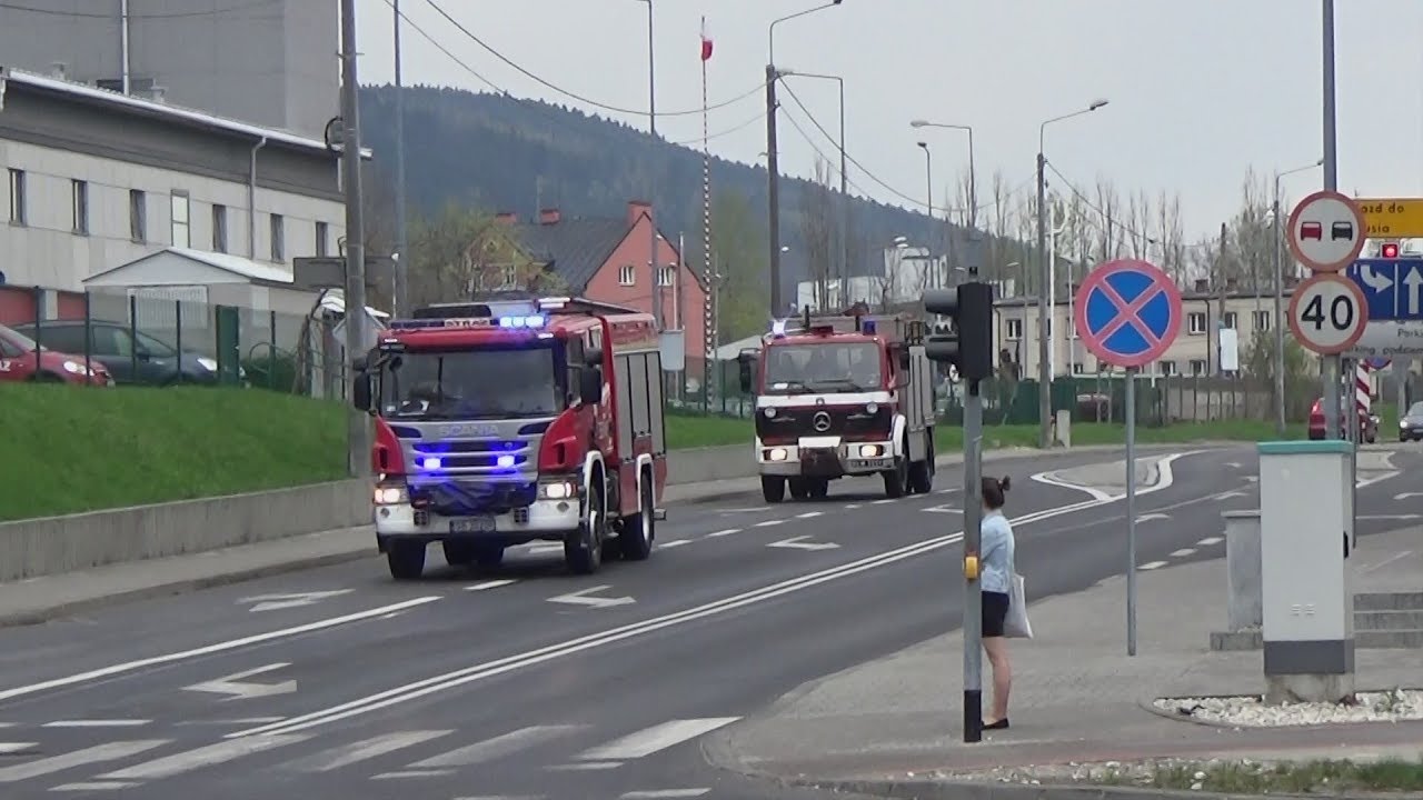 [1i5] 331[S]21 GBA I i 331[S]43 SCRt udają się Alarmowo do wypadku drogowego