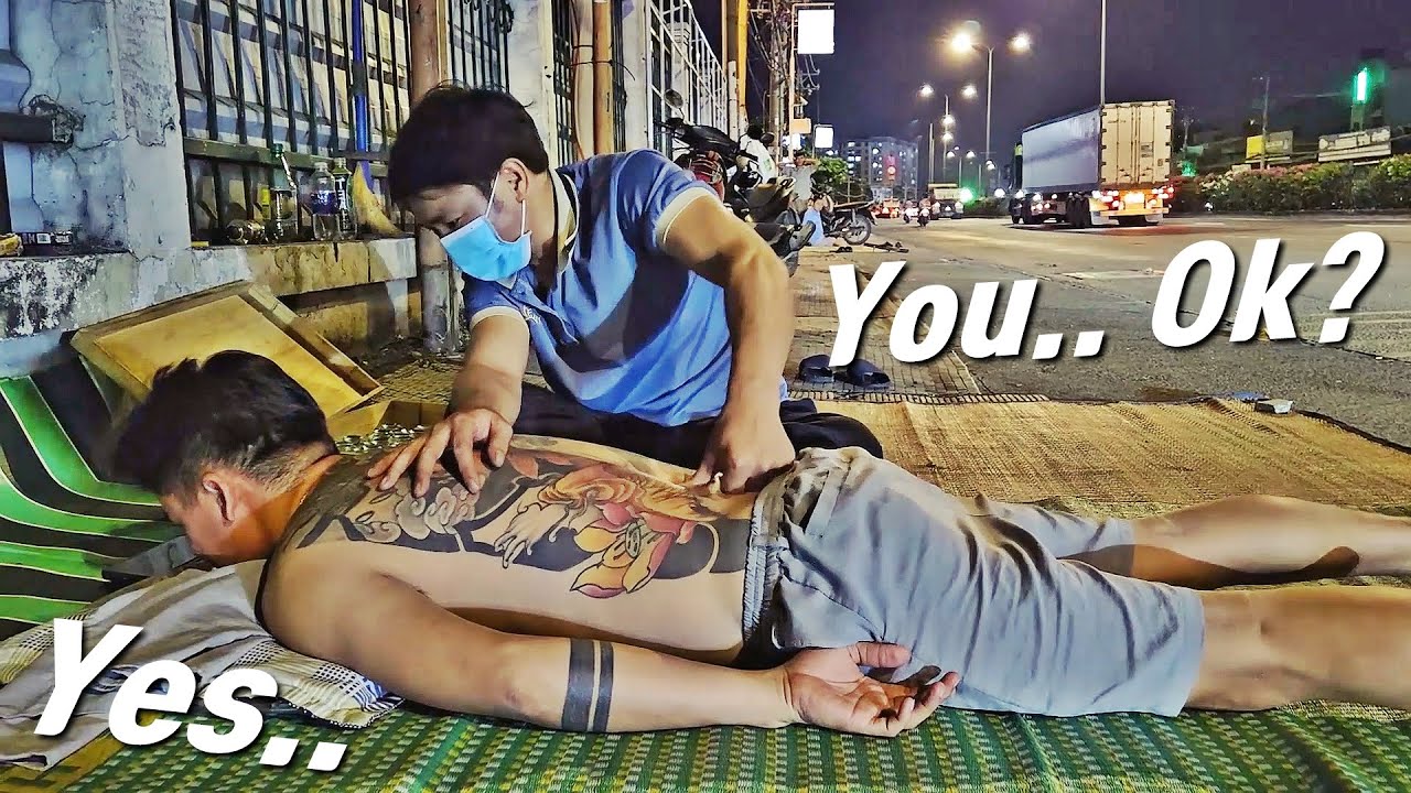 $2 Bliss?! World's Cheapest Massage - Happiness on Street
