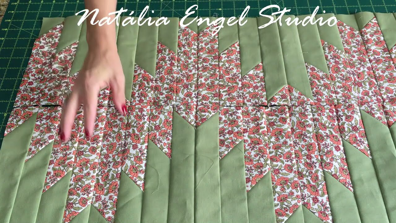 PESEIRA DE CAMA em PATCHWORK :: BLOCO MONTANHAS :: NATÁLIA ENGEL