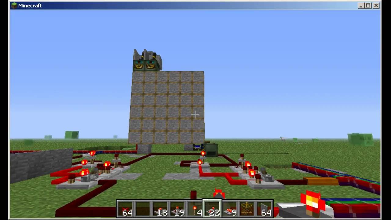 Открывающаяся дверь на фреймовых движках