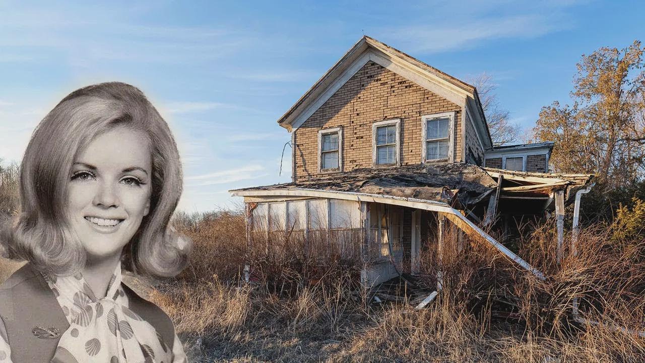 Casa Abandonada da Dama das Flores: Intacta por 25 Anos!