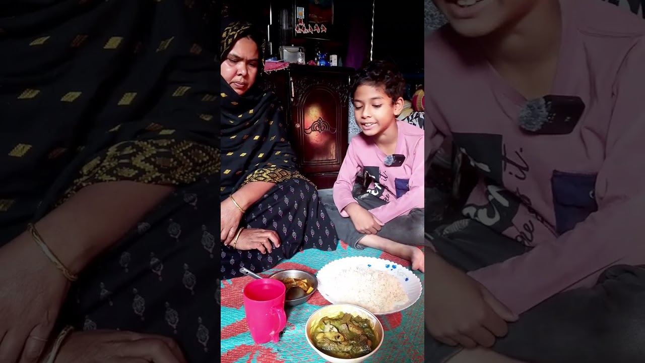 মাছের কানকো  দিয়ে বেগুন আলু বড়ি মাছ রান্না শীতের সময় এরকম তরকারি খেতে অনেক ভালো লাগে। 