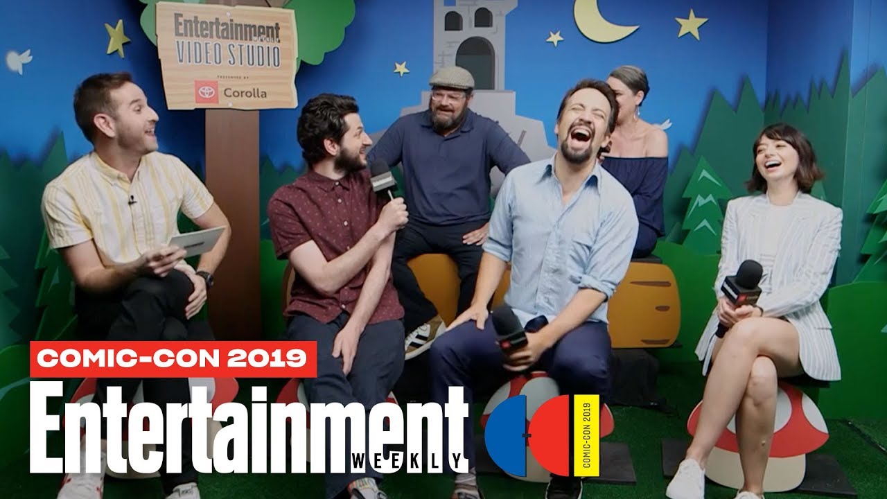 'DuckTales' Stars Lin-Manuel Miranda, Ben Schwartz & Cast | SDCC 2019 | Entertainment Weekly