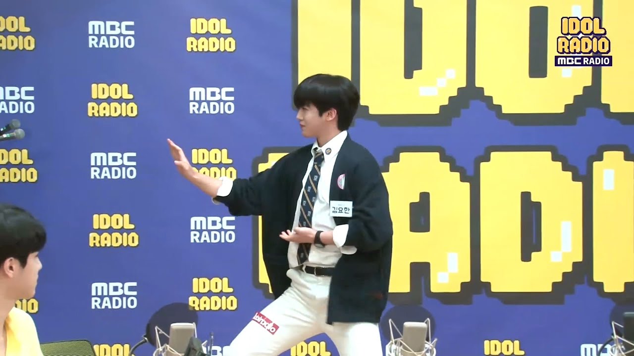 [IDOL RADIO] 김요한의 국가대표 상비군 출신의 '태권도 품새' 시범 20200623