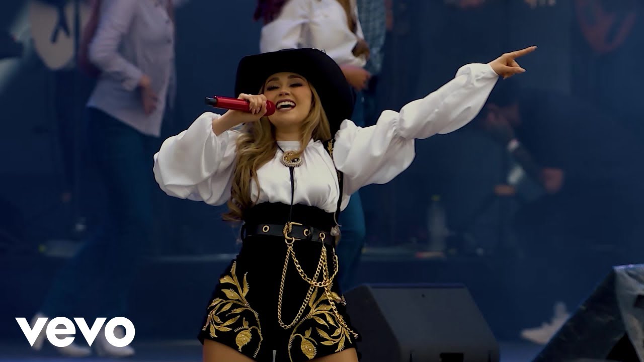 Carolina Ross - Popurrí Selena (En Vivo)