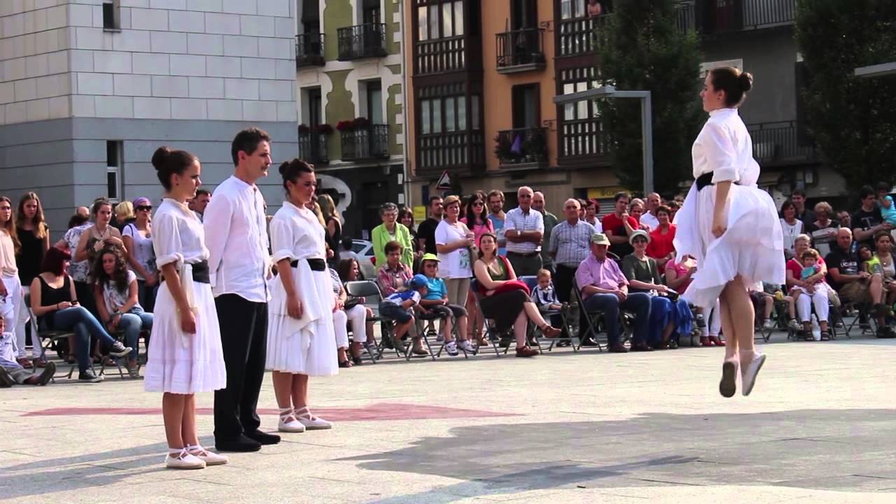 Soka-dantza Villabonako Santio egunean