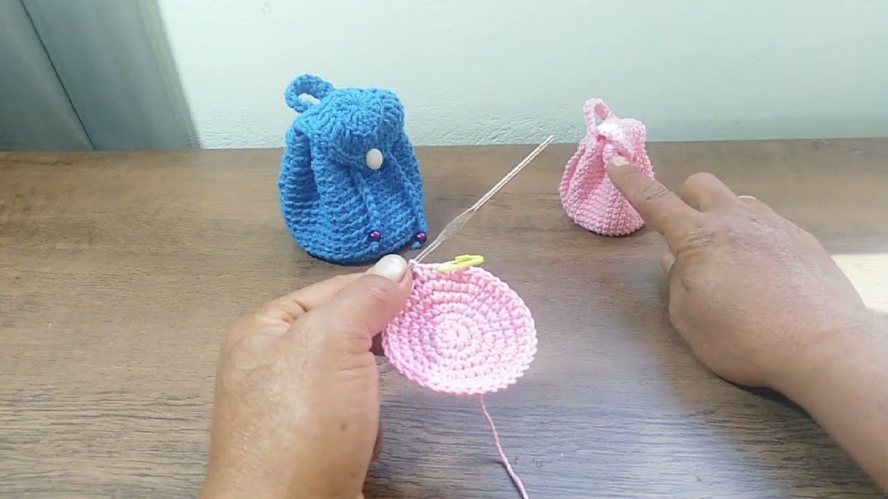 Mini mochila EM Crochê | Pass0 A Passo | Com Marcialúoliveira