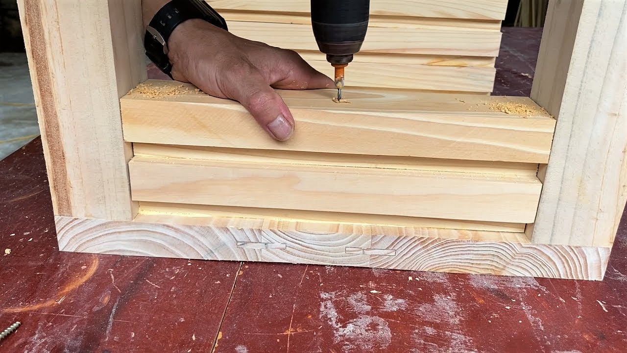 Woodworking Products // Super Sturdy Small Wooden Bedside Design Ideas