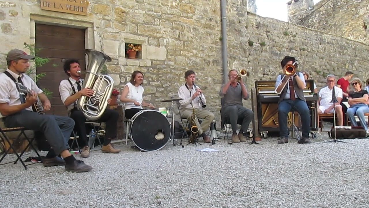 Old Fish Jazzband - Big Chief battle axe