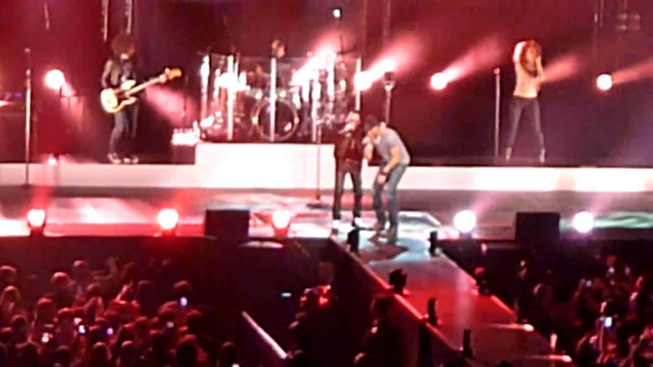 Madison Square Garden Enrique Iglesias, Wisin & Yandel - No Me Digas Que No (Live) [HD]