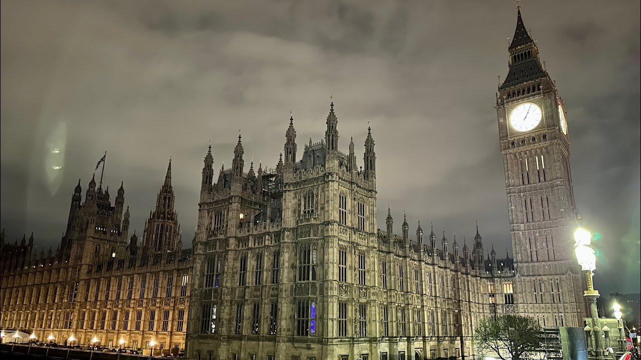 Night Walking Tour To Westminster Bridge,London U.K | Relaxing Ambiance | 4K