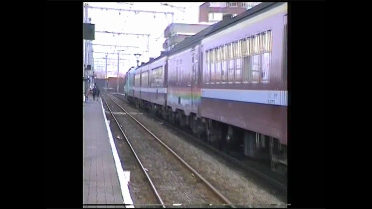 NMBS 2143 en 24 met Levenslijn trein te St Truiden 03/03/1991
