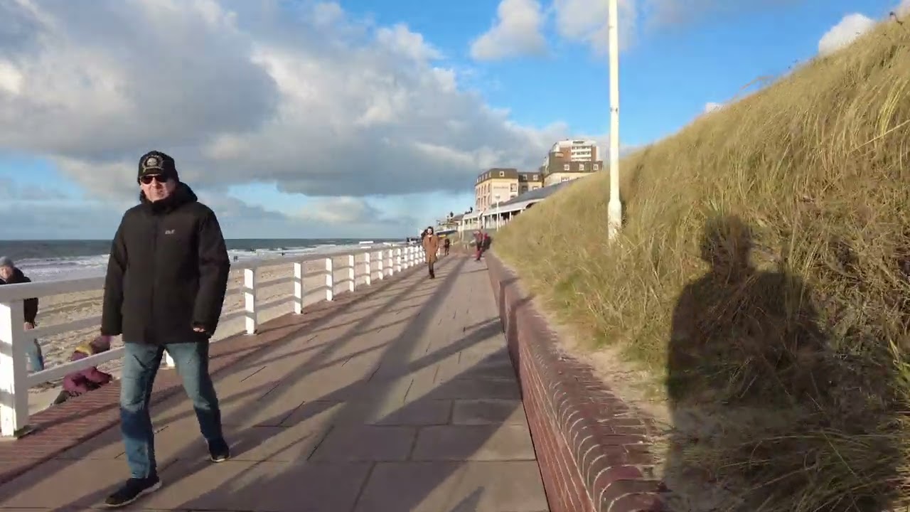 Beautiful but windy beach walk on Sylt, Germany・4K