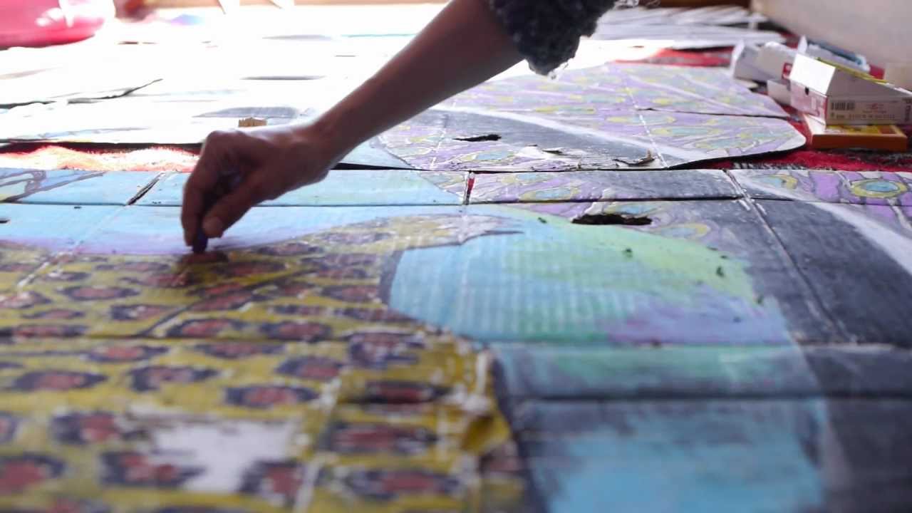 01　西加奈子　絵画制作中
