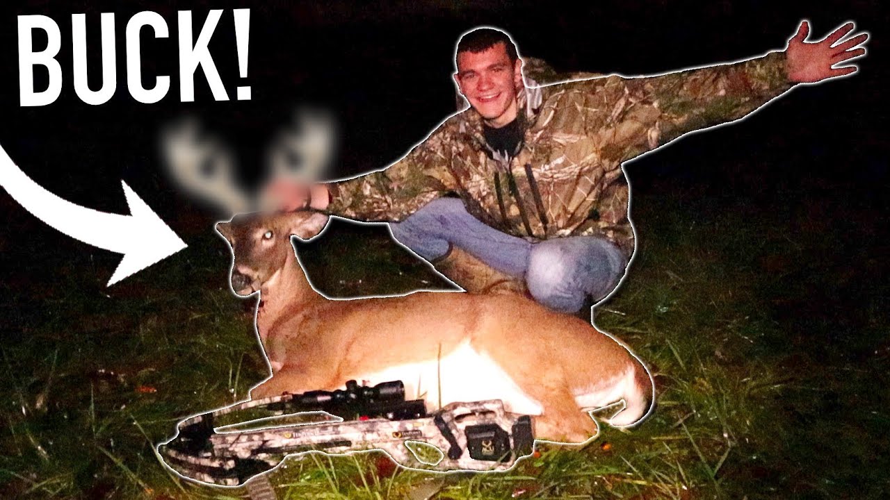 I KILLED A BUCK! (Deer Hunting)