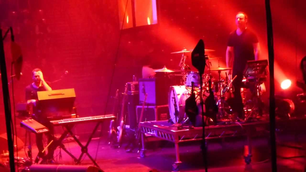 M83 - Couleurs LIVE HD (2012) Wrex The Halls - 91X FM