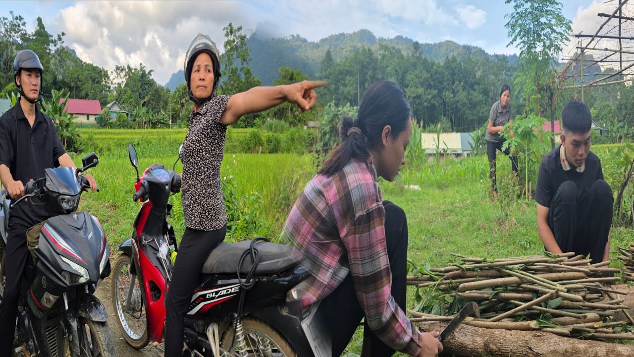 When Tien's mother saw Ly Tu Lien being helped by the landlord, did she not think badly of Lien?