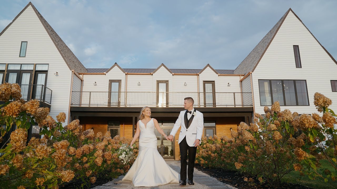 Linsey & Ryan | A Little Lights On The Lane Wedding