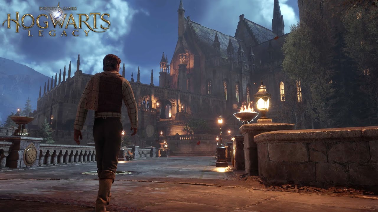 Exploring Hogwarts Castle at Night in Hogwarts Legacy