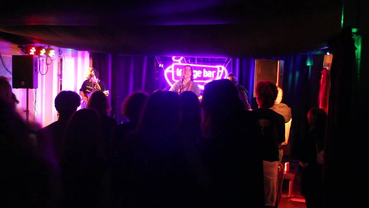Hugh Deeney at The Lounge Bar, Alton: 6th Feb '26