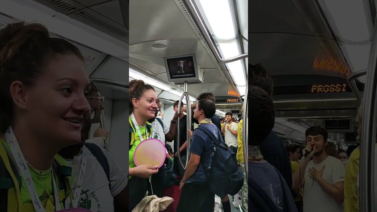 Street Performance During Giubileo | Italian Singer in Rome Metro | JMJ 2025 | Parte 1