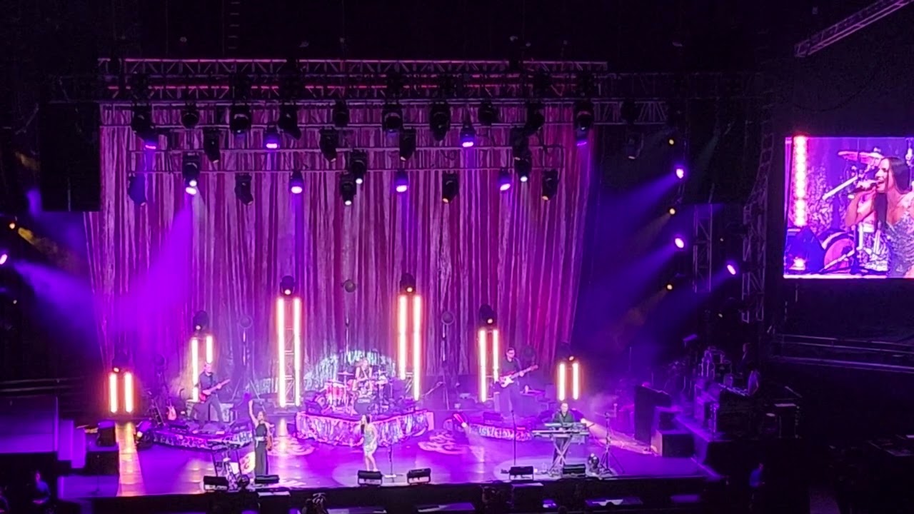 Dont Say You Love Me - The Corrs Live In Manila