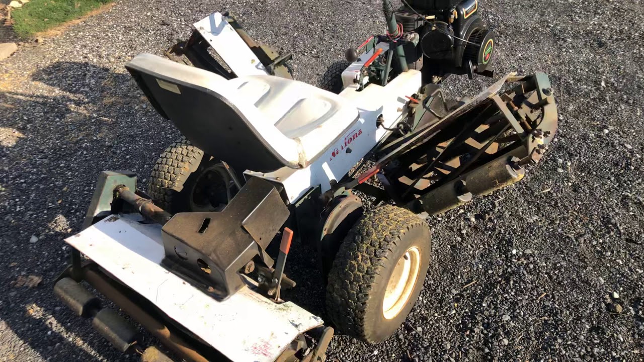 Detailed function of National Triplex 68” Fairway Mower