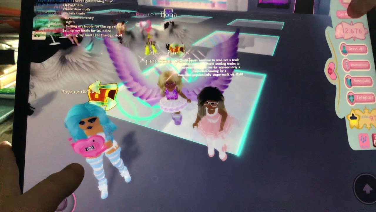 I got scammed in royale high trading