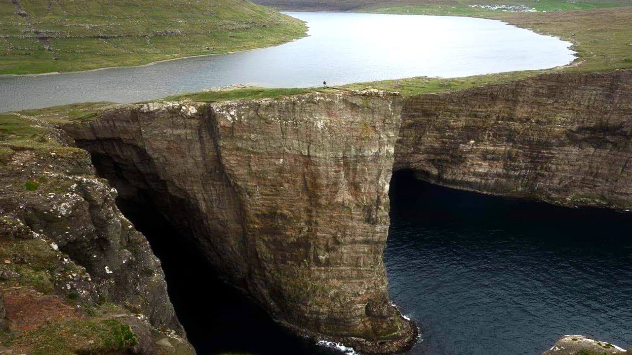 Este Impresionante Lago "Volador" Esconde Un Oscuro Secreto