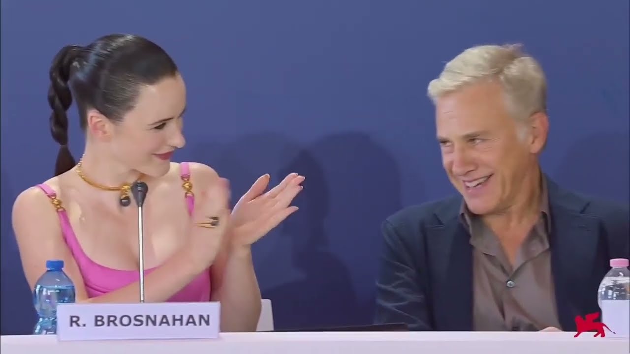 Venezia 79: Walter Hill,Christoph Waltz,Willem Dafoe,Rachel Brosnahan presentano 