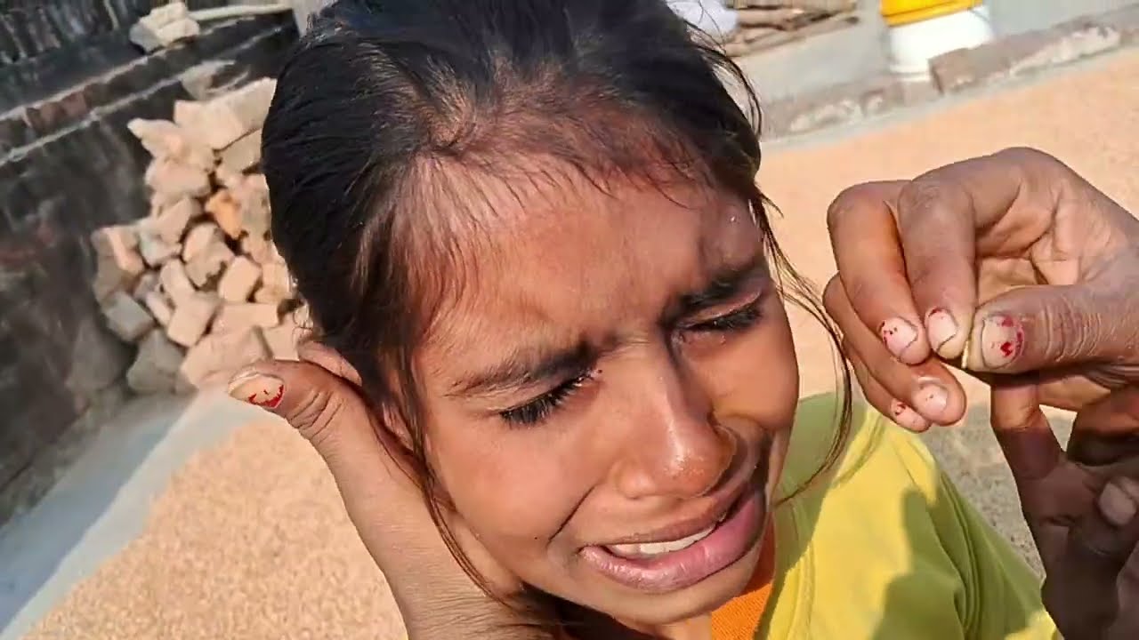 आज का दिन मेरे लिए नर्क बन गया, बेटी के साथ क्या हुआ l आज बनाया गाजर का हलवा l village my real vlog