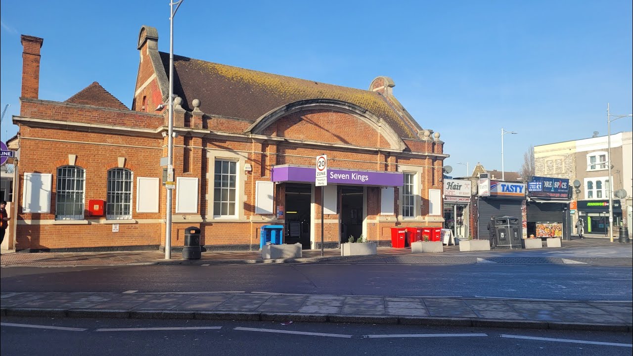 [4K] 🇬🇧 21 Minutes Virtual Bike Ride - Romford - Chadwell Heath - Seven Kings East London