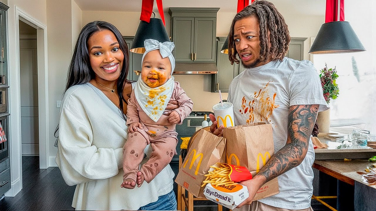 KENSLY FIRST TIME EATING FOOD!