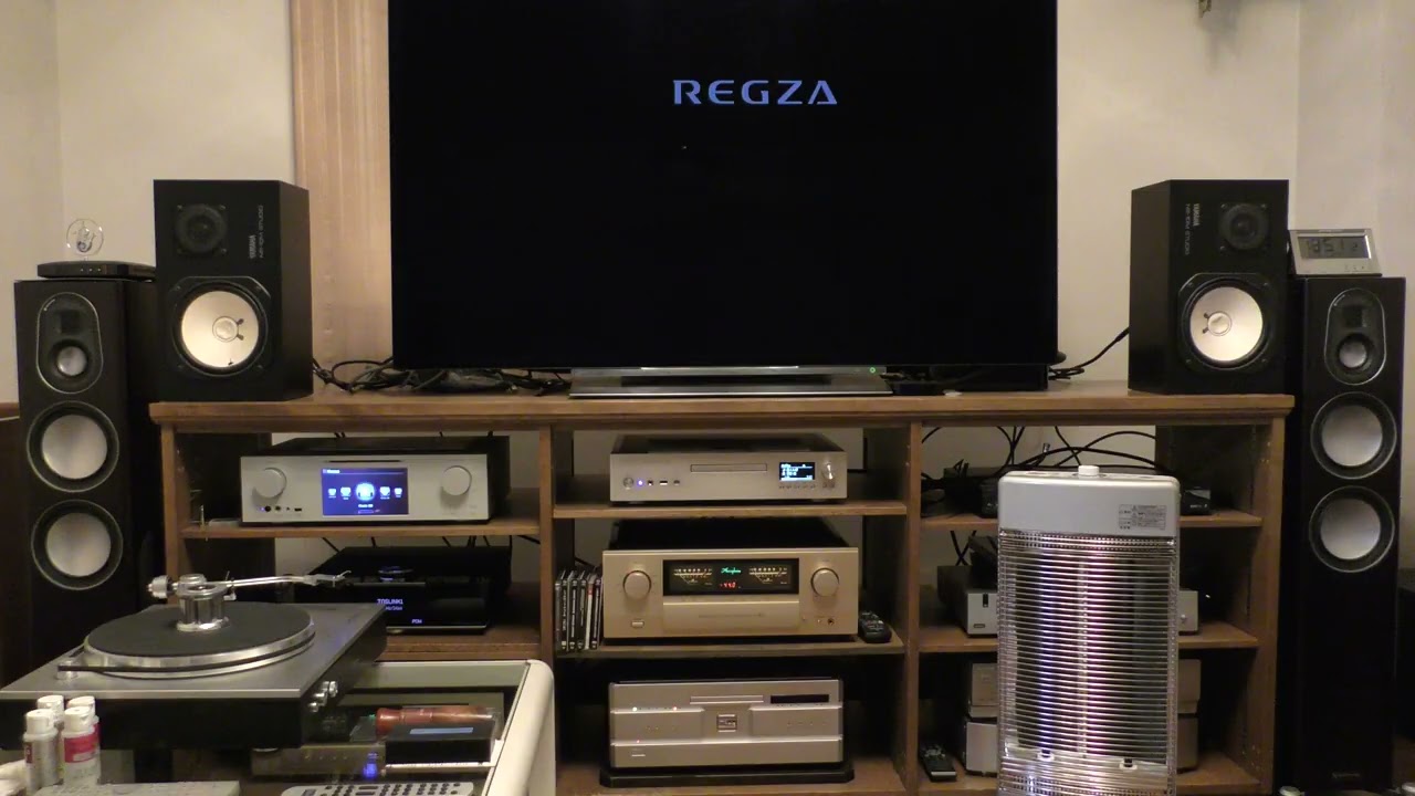 Monitor Audio GOLD 200-5G vs. YAMAHA NS-10M STUDIO (Piano Jun Fukamachi)