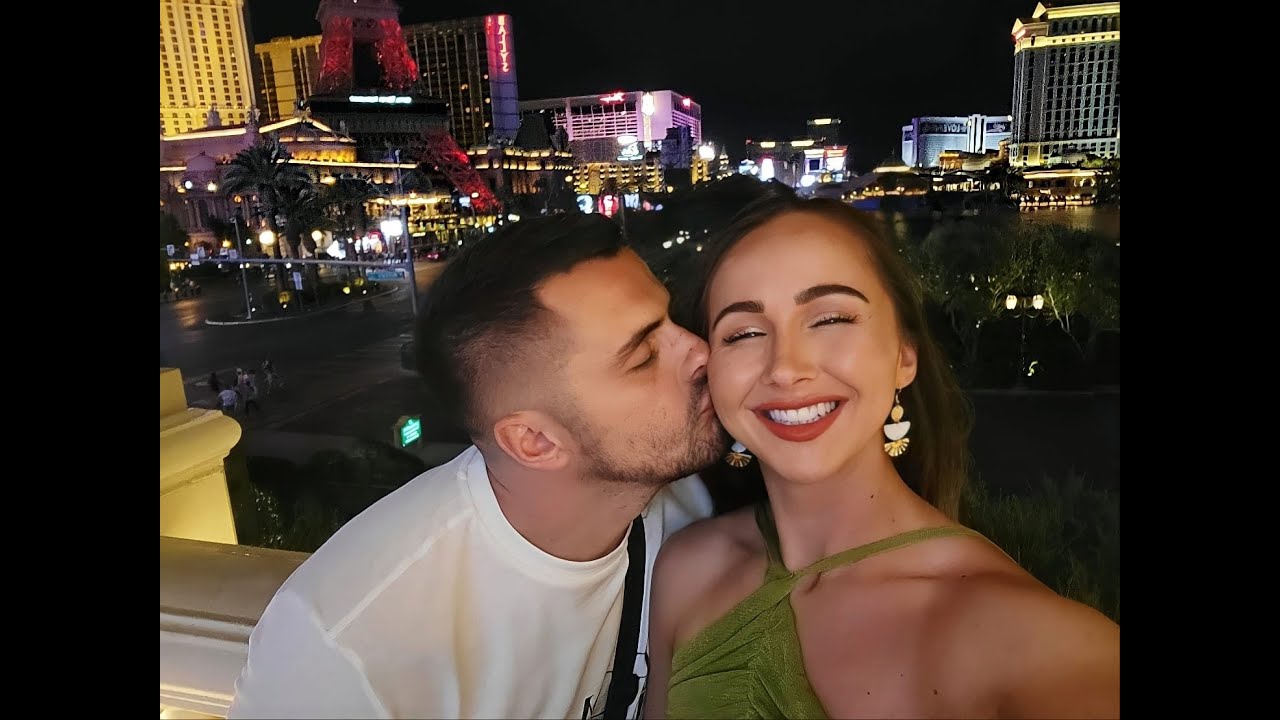 COME TO LAS VEGAS WITH US - VLOG | TWO BRITS IN VEGAS 2022 | OUR BEST SPOTS