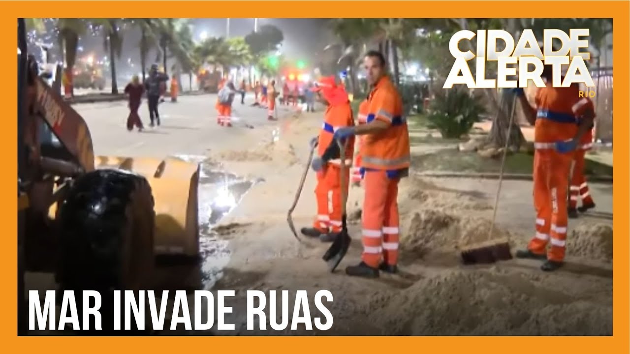 MAR INVADE RUAS E CAUSA TRÂNSITO NO TRÂNSITO