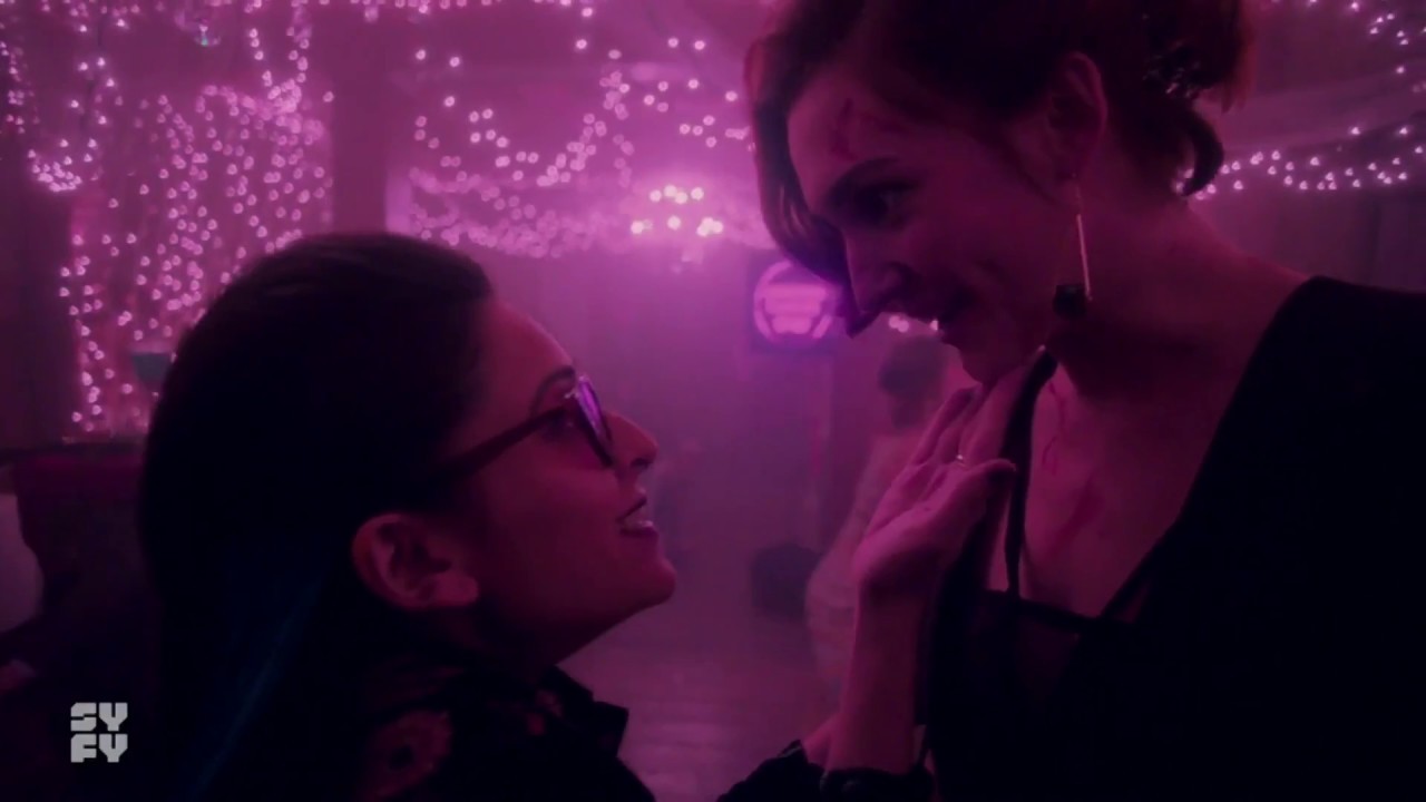Wynonna Earp crack - Wayhaught crack 13