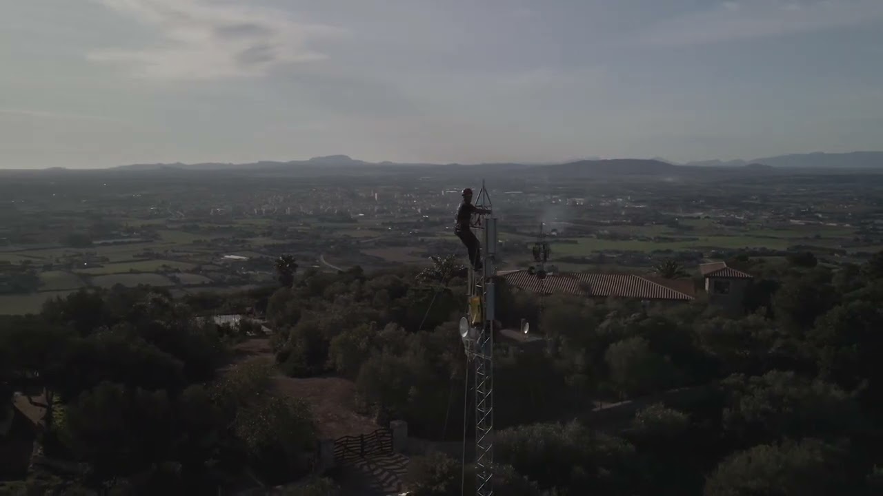 Antena telecomunicaciones, musica: Dub Pistols, Soldiers