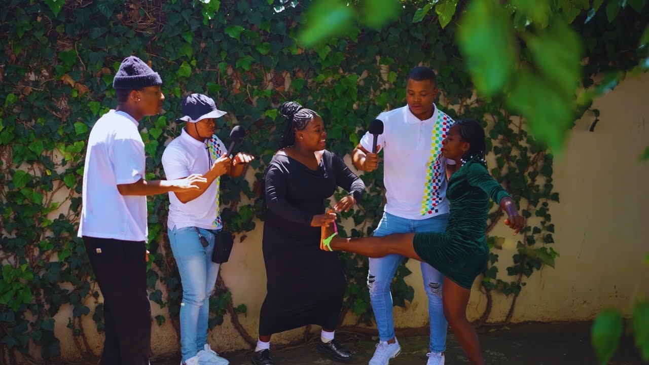 UYANGIJOLELA -
