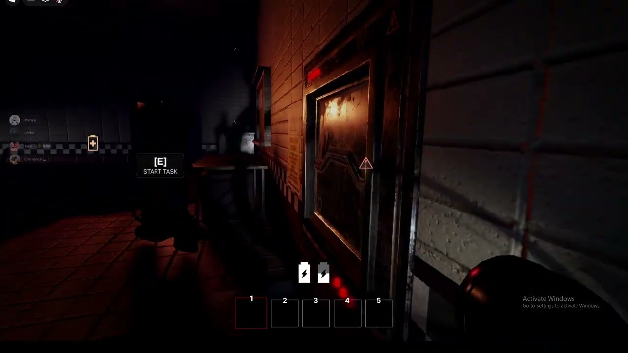 Roblox Forgotten memories chapter 2 night 1 (and night 2 fails)