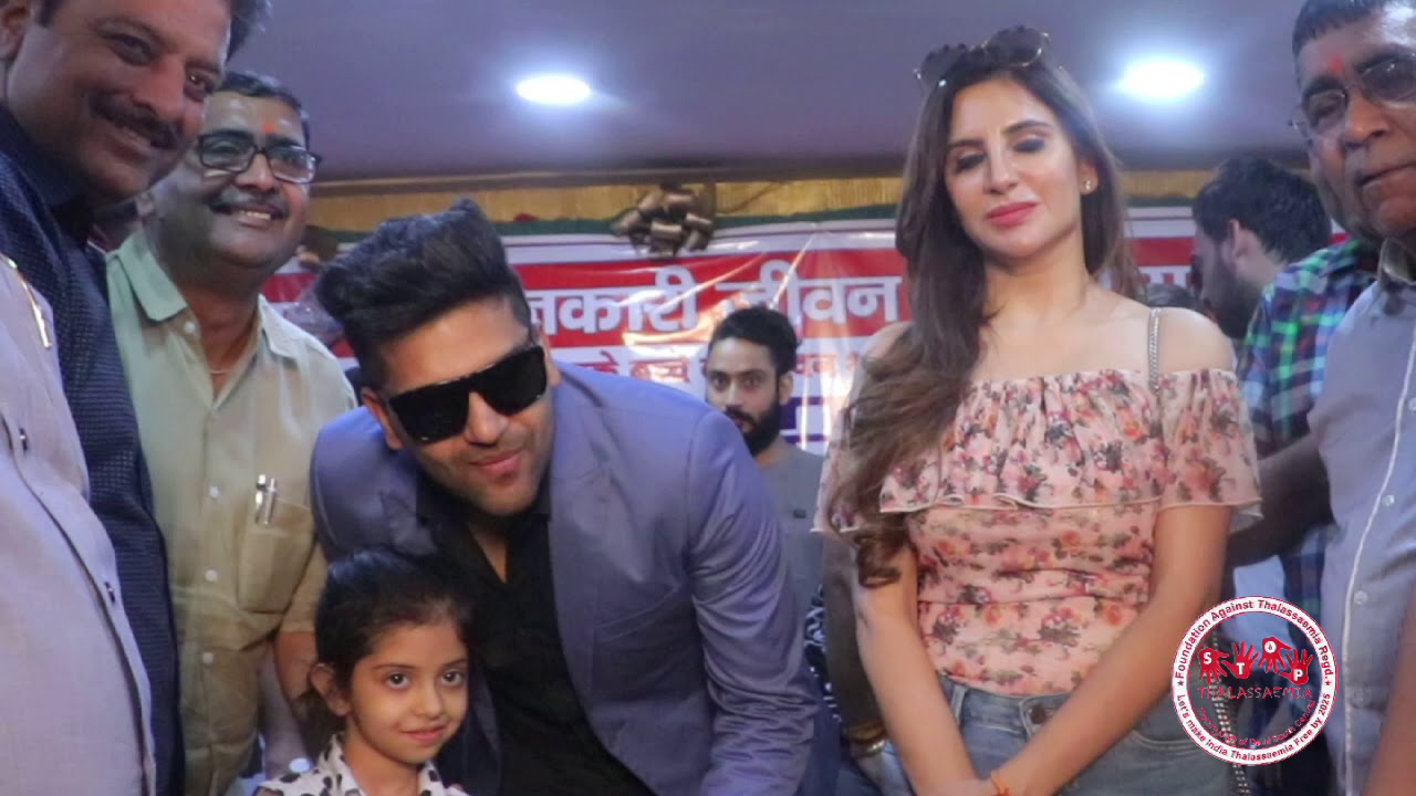 Guru Randhawa with Thalassaemic kids.