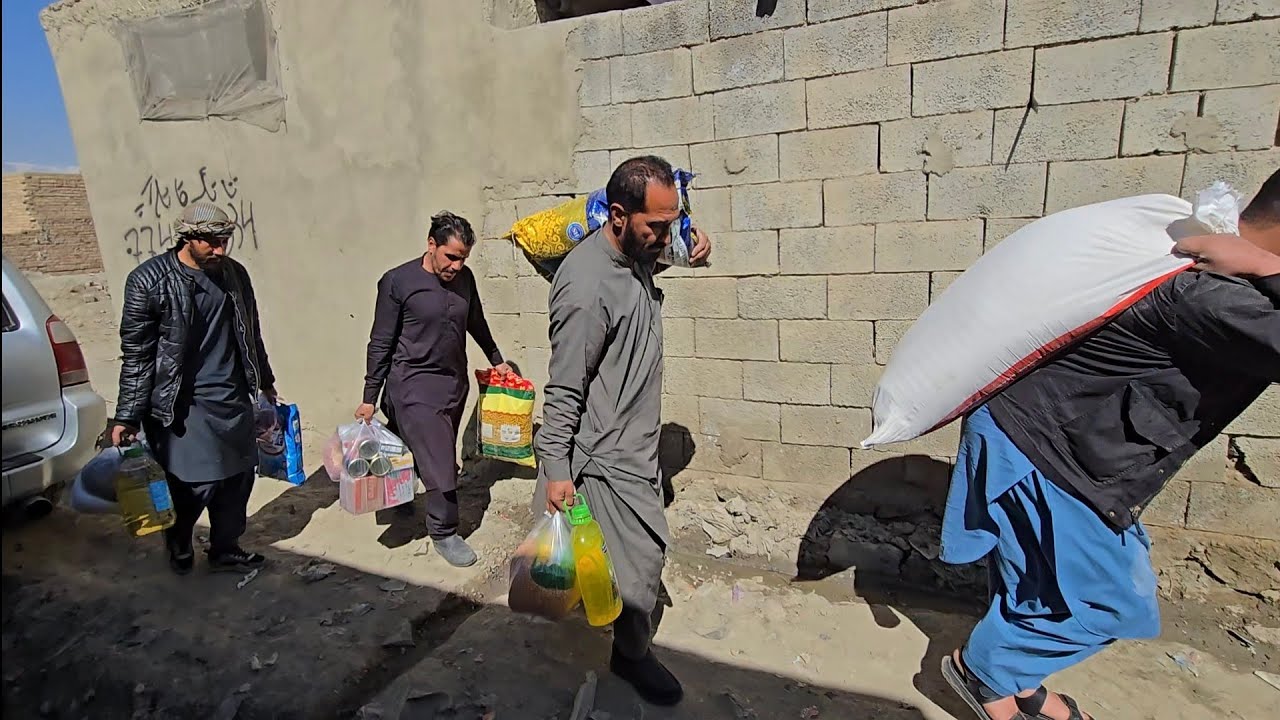 کمک مواد خوراکه و رمضانی برای نیازمندترین فامیل ها 