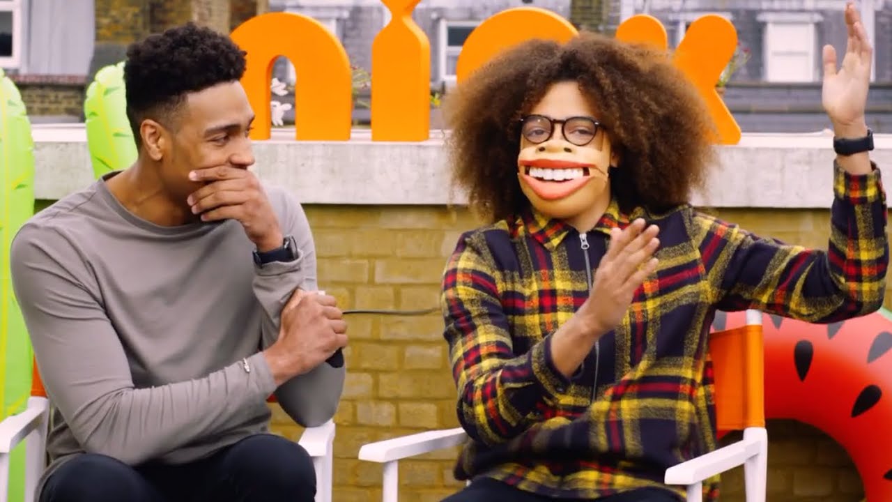Jordan & Perri play 'Blurt It Out' - Nickelodeon UK