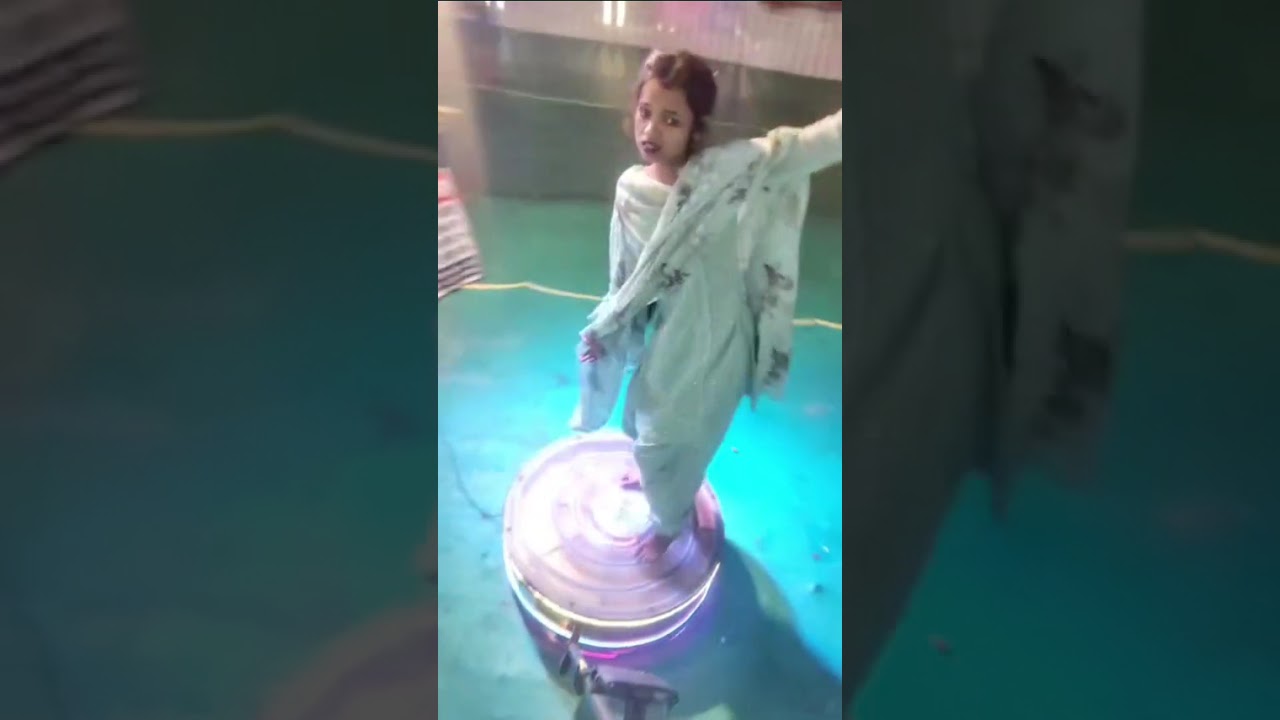 Kya dance ki @#Pura video dekhiaeHai Hindi gana per bahut mast dance Kiya 🥰🤗🙏👍