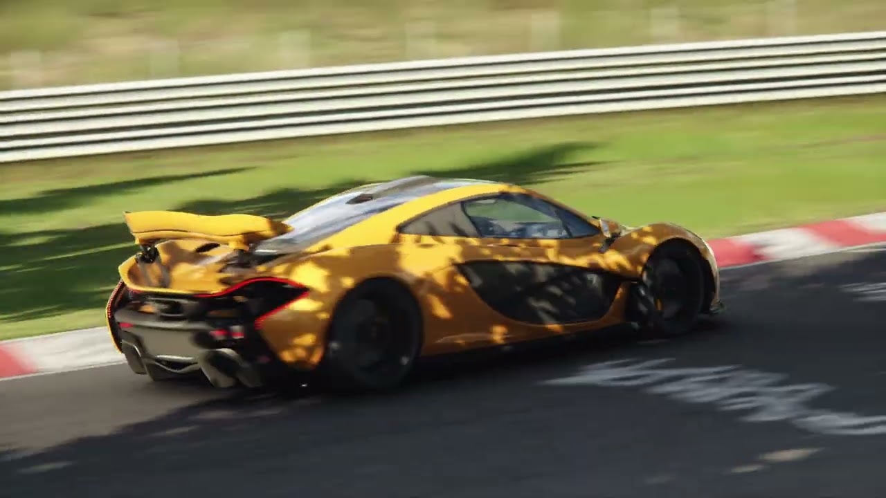 Racing my P1 against a La Ferrari on the Nordschleife