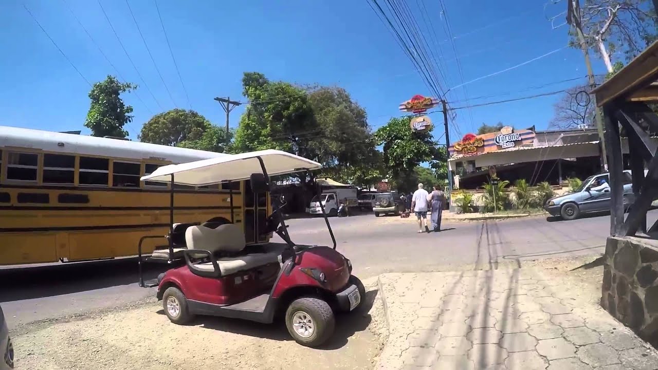 Walking from Cocomarindo to Playas del Coco town