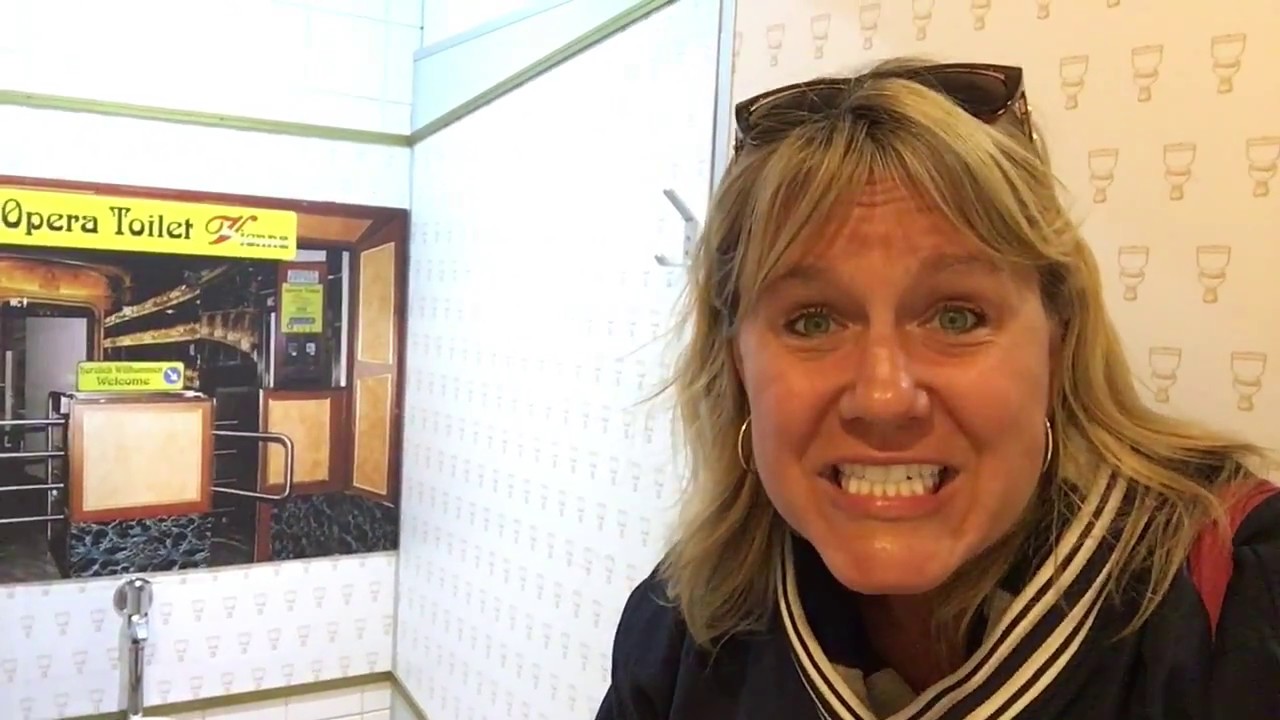 Patti Honacki visits The Opera Toilet in Vienna, Austria  video for 10-20-16