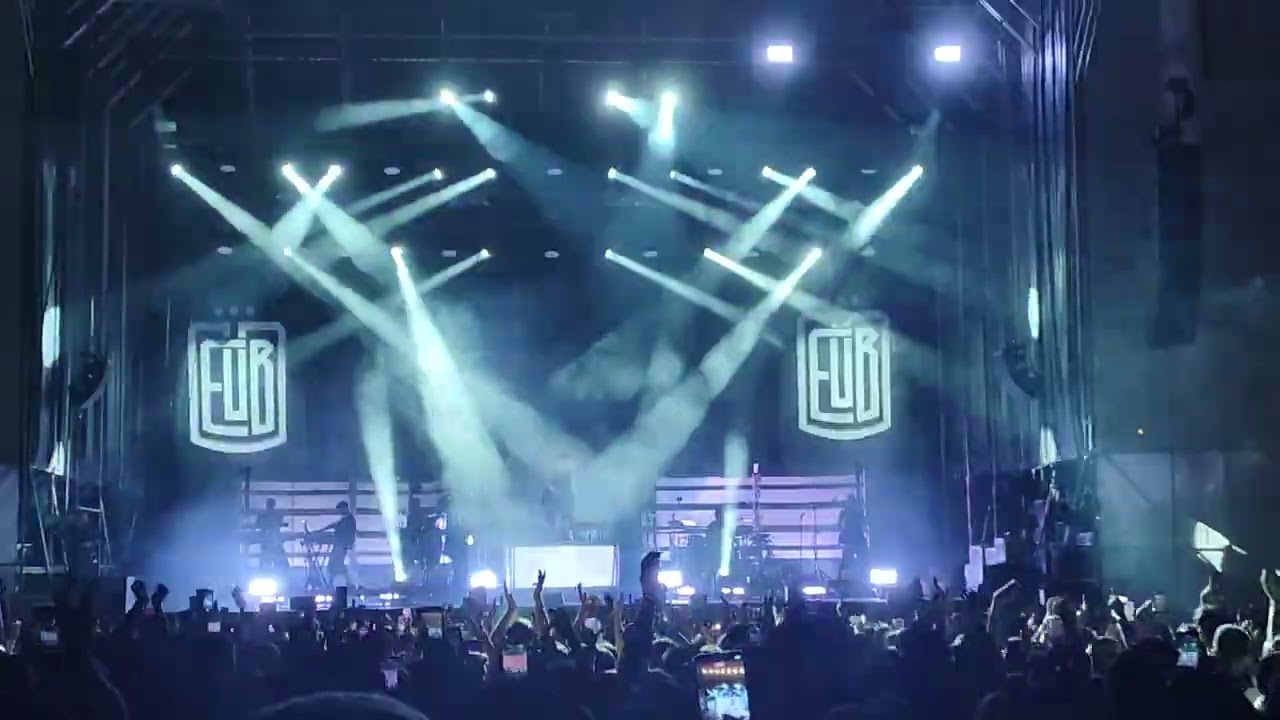 Trueno - Mamichula (Directo Malaga 2024) @TruenoOficial