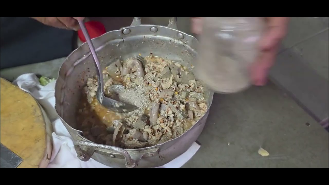 เมนูอาหารเย็นที่หน้าทานลาบหมู